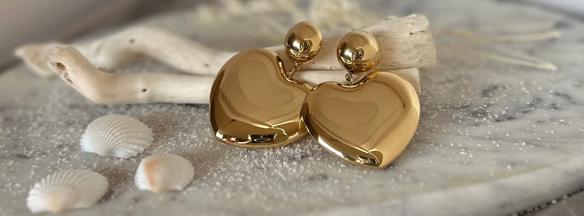 Valentina Livia: hartvormige oorbellen, tijdloze elegantie en liefdevol geschenk voor elke gelegenheid.